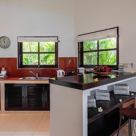 Gorgeous Beachfront Villa Lovina Banjar  المظهر الخارجي الصورة