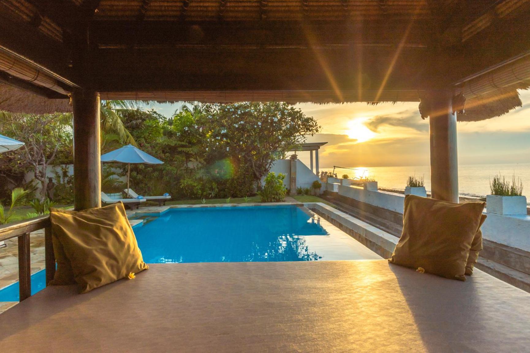 Gorgeous Beachfront Villa Lovina Banjar  المظهر الخارجي الصورة