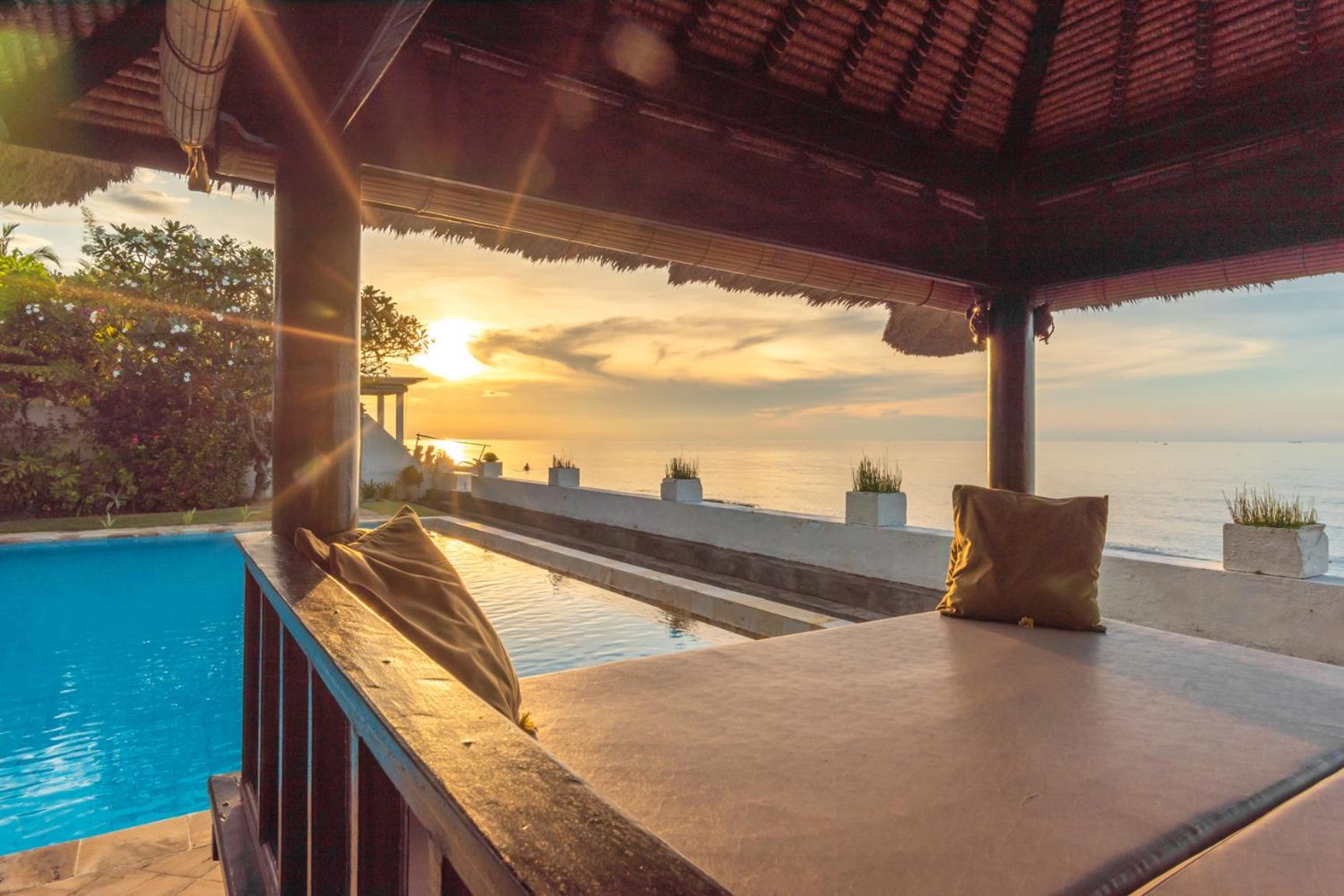 Gorgeous Beachfront Villa Lovina Banjar  المظهر الخارجي الصورة
