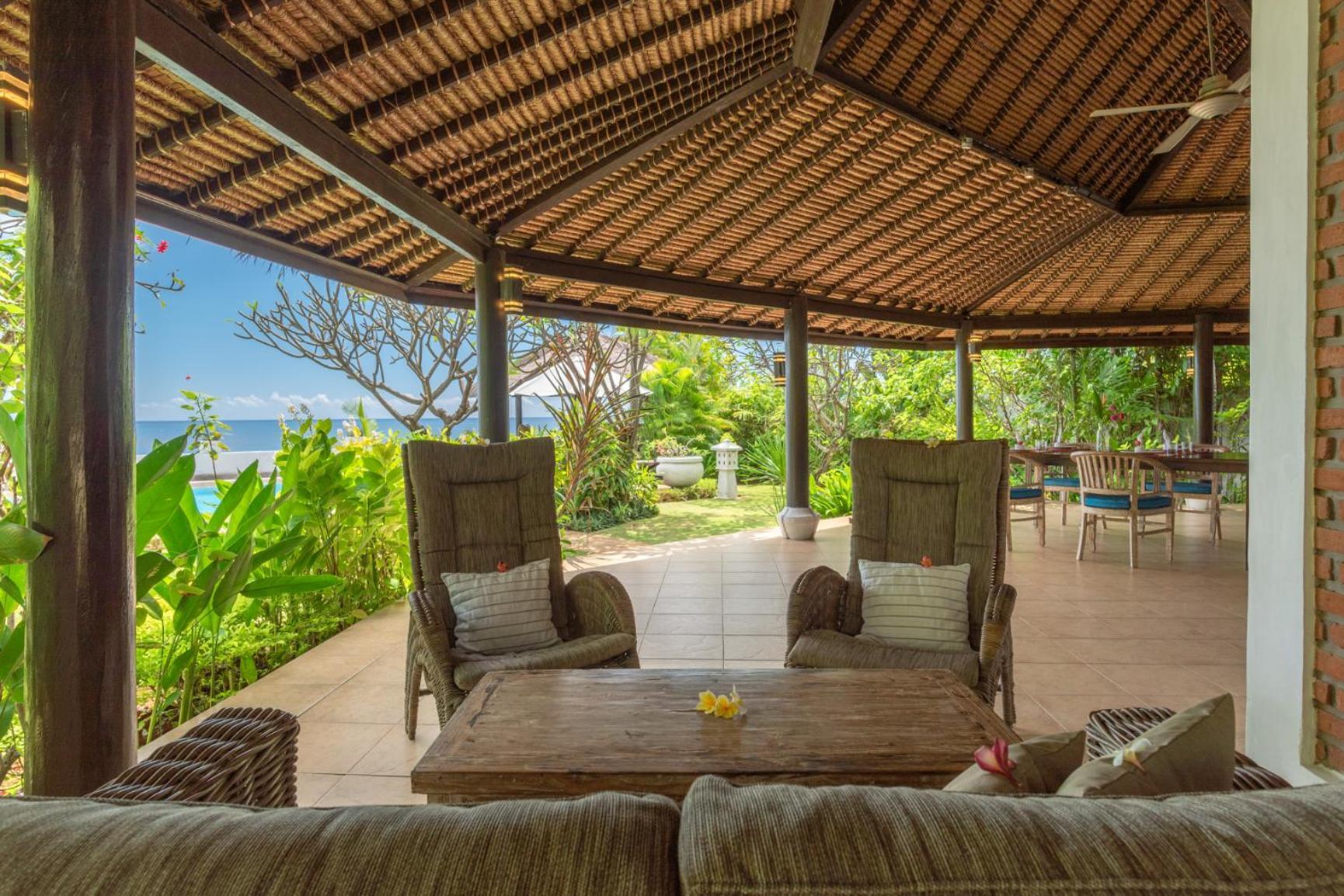 Gorgeous Beachfront Villa Lovina Banjar  المظهر الخارجي الصورة